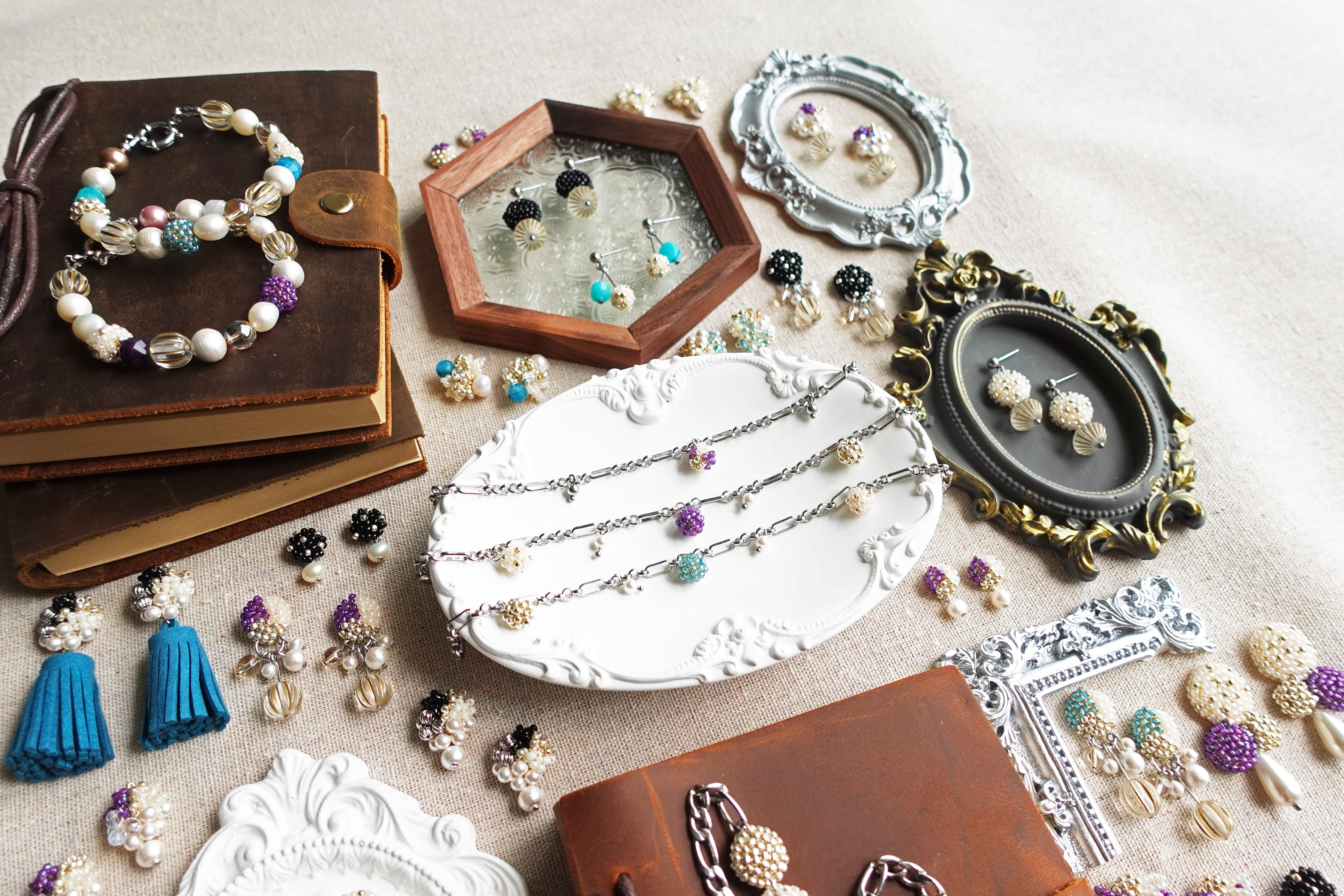 Daintynine Vintage Jewelry Collection