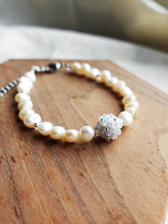 Arwen Bracelet in Grey Display Left