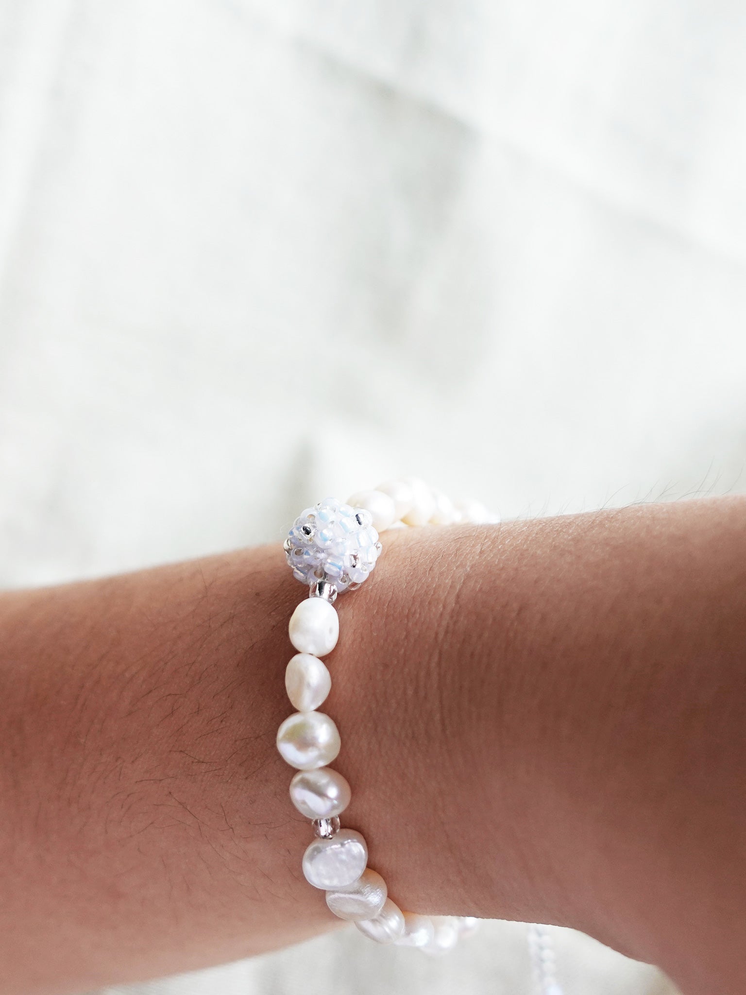 Arwen Bracelet in Grey Model 1