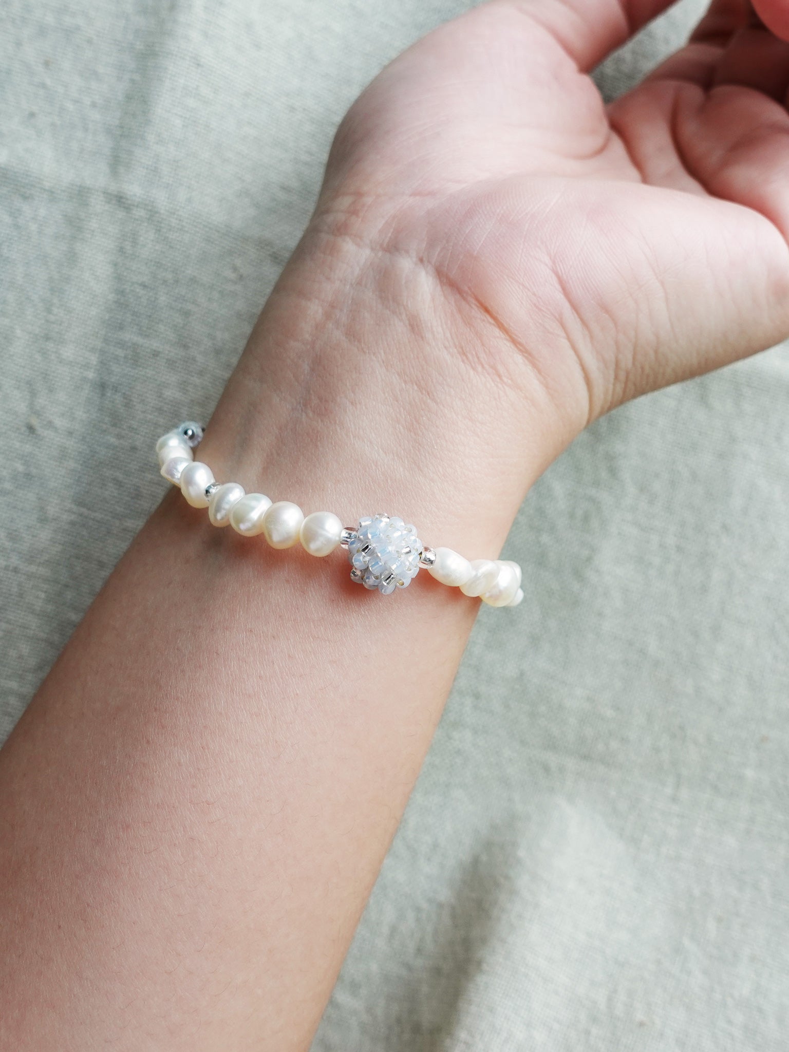 Arwen Bracelet in Grey Model 2