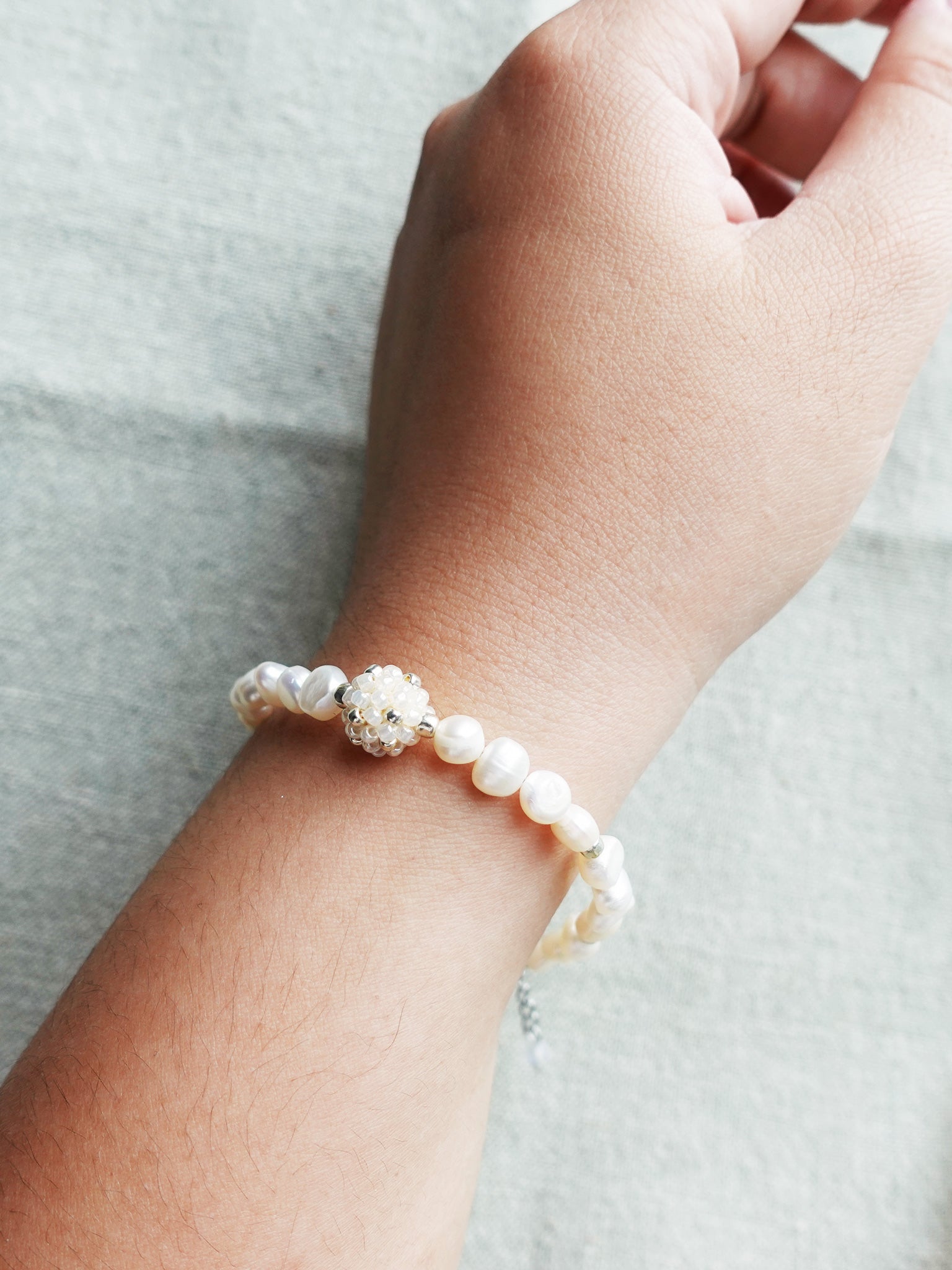 Arwen Bracelet in Ivory Model 2