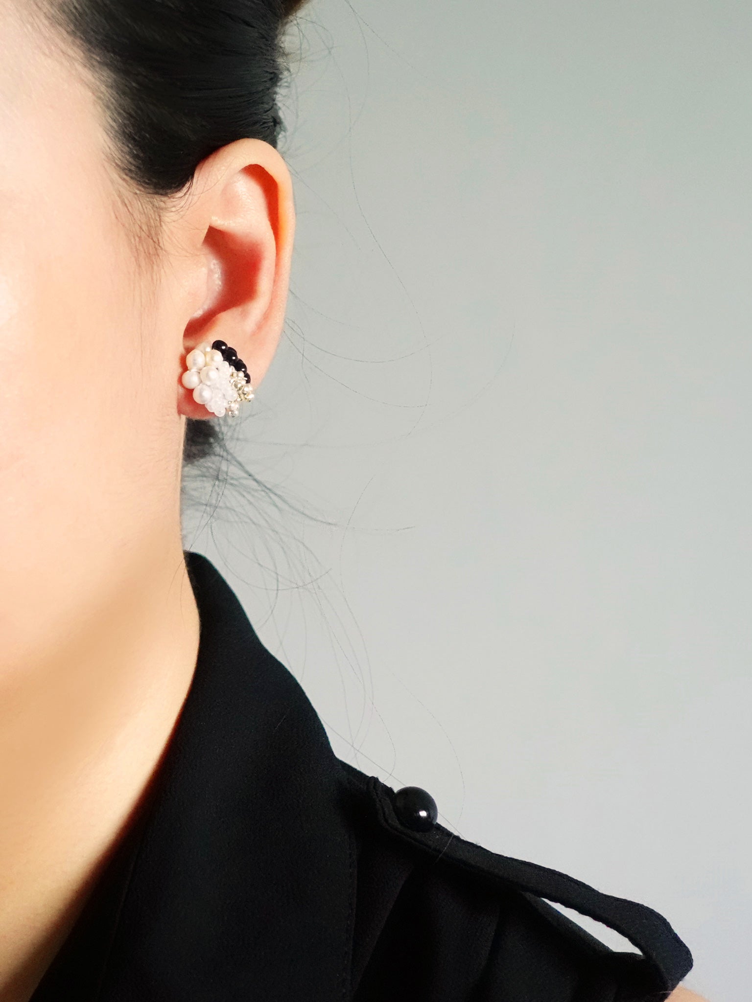 Bada Stud Earrings Model
