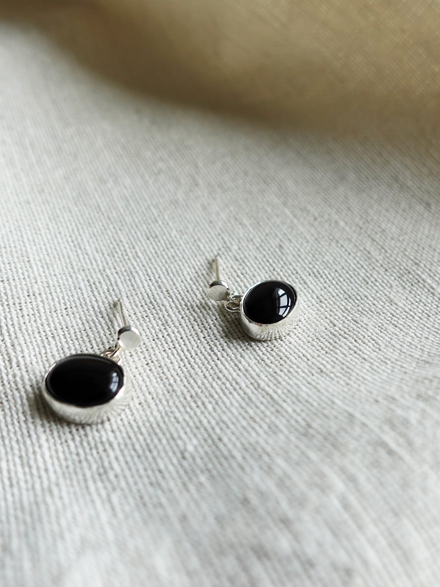 Black Oval Onyx Drop Earrings Top