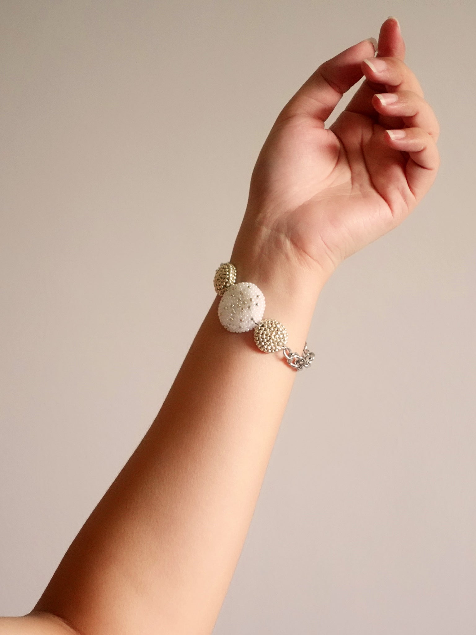 Coretta Bracelet Hand Right
