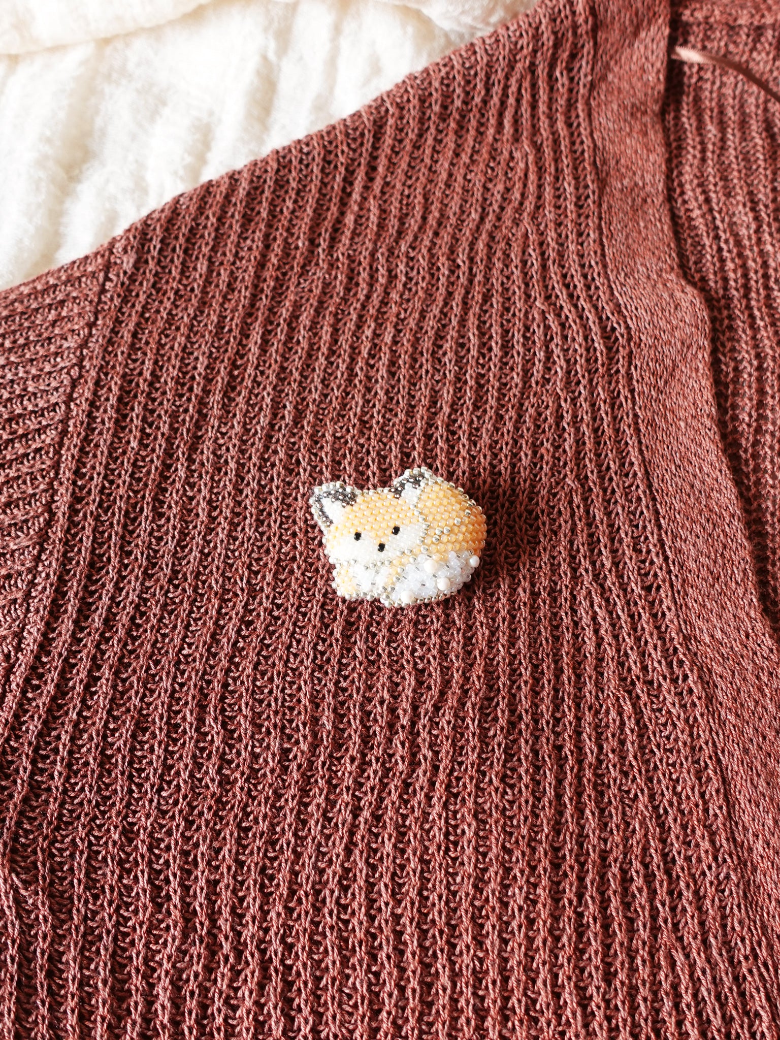 Fox Loaf Brooch Pin Cardigan Close