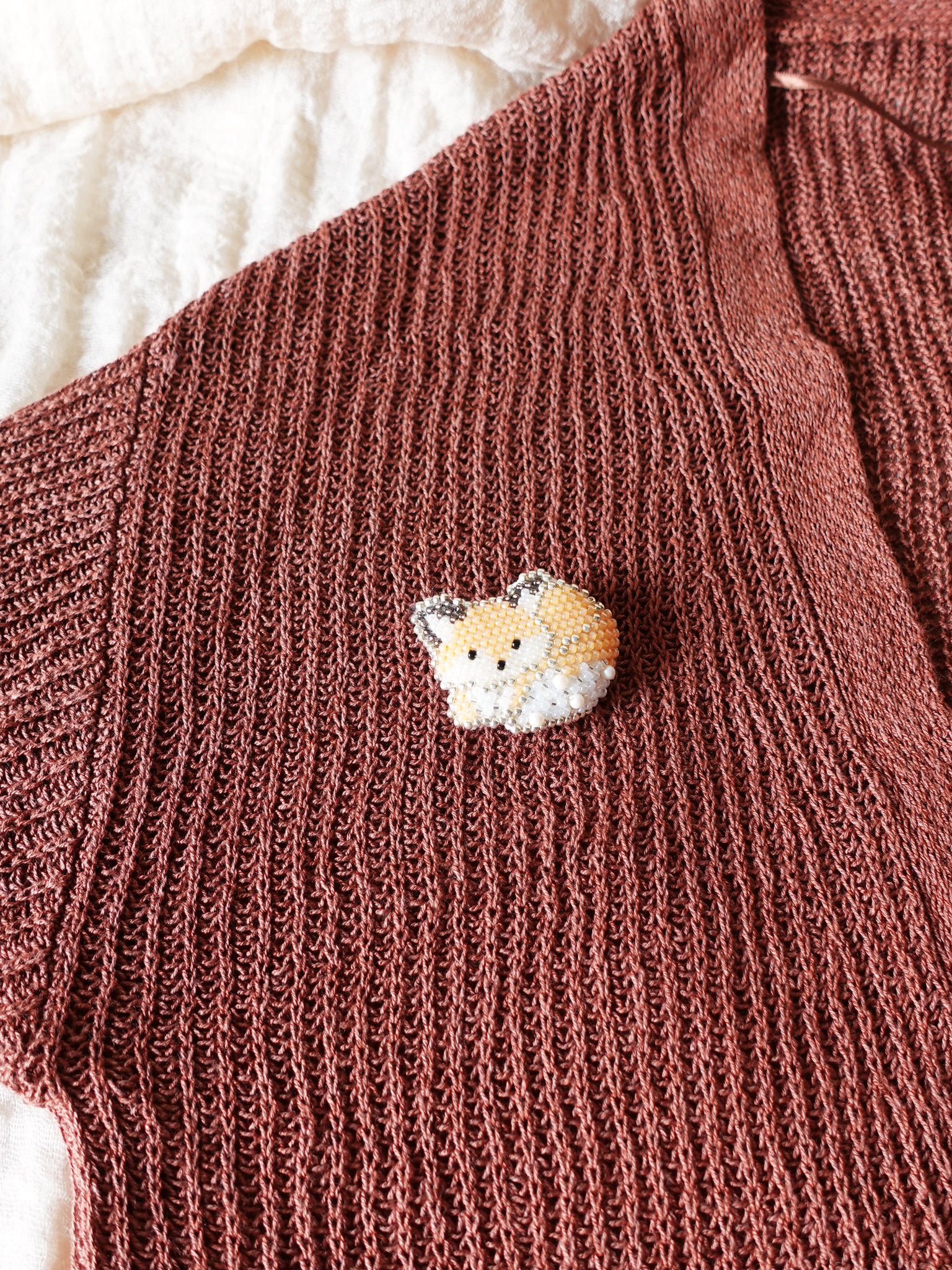Fox Loaf Brooch Pin Cardigan