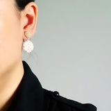 Maevan Earrings in Gold Model