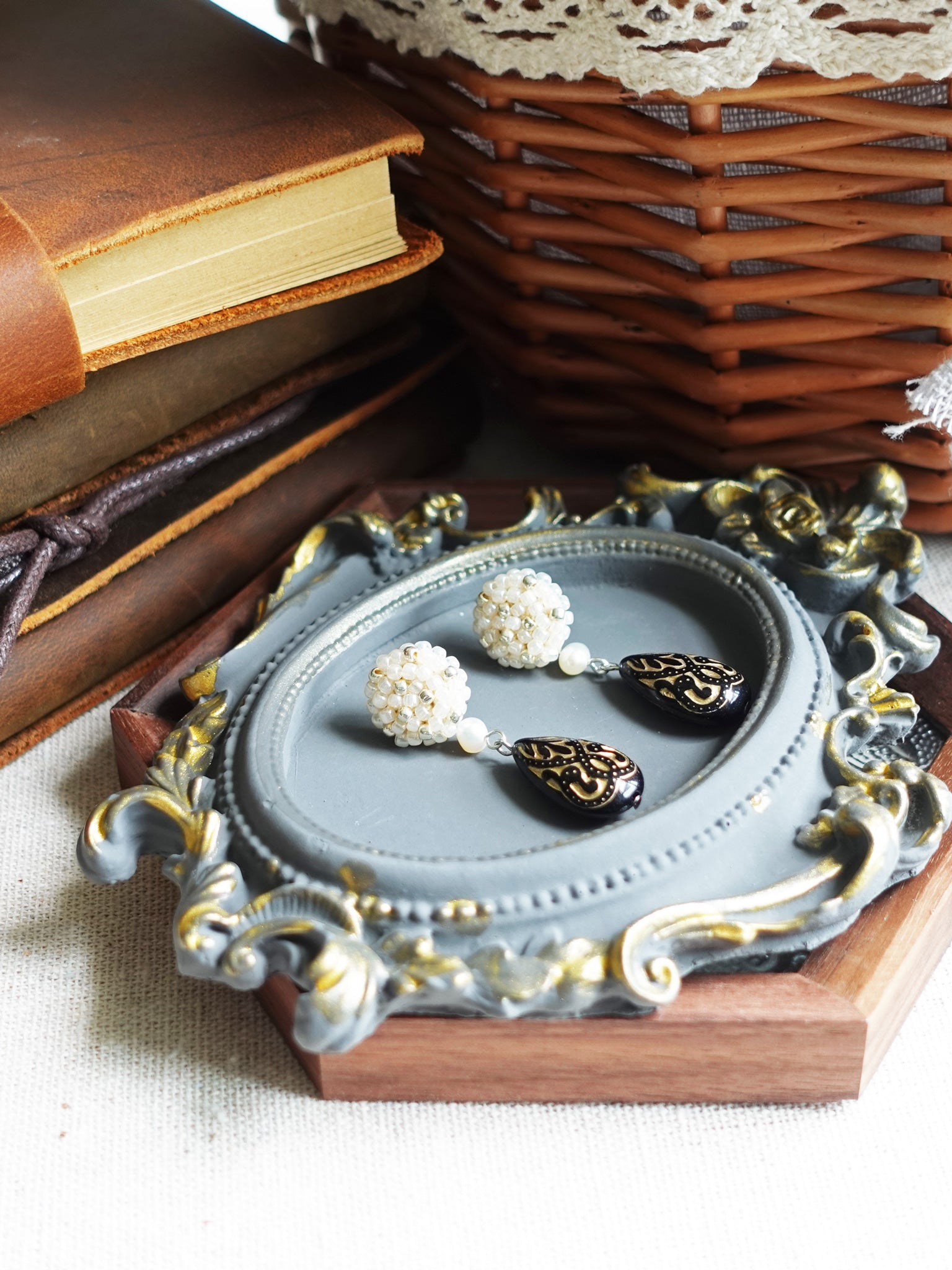 Mildred Earrings Plate