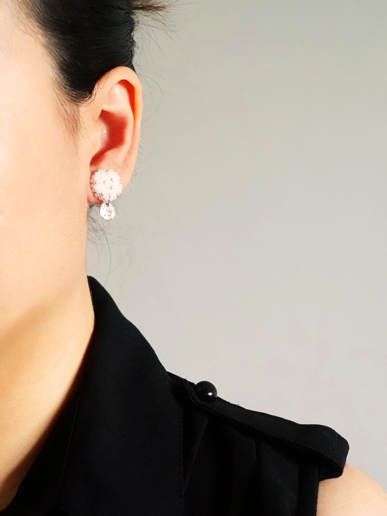Mona Star Dust Earrings Model