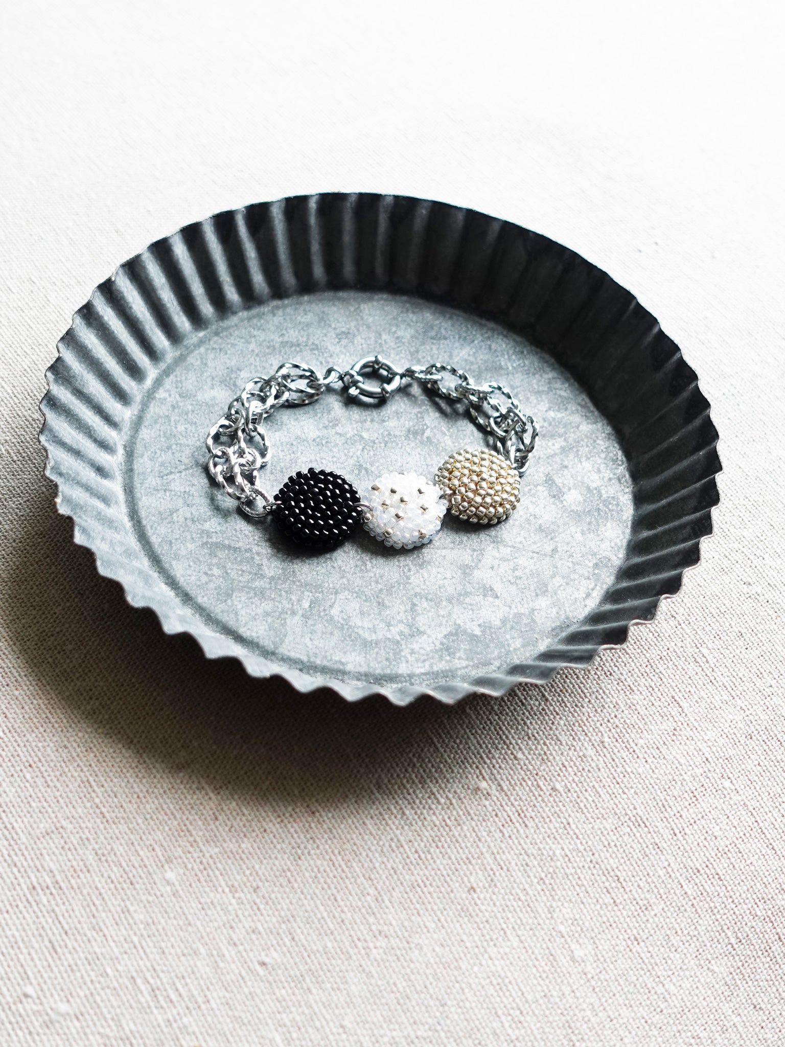 Paloma Bracelet Tray Front 2