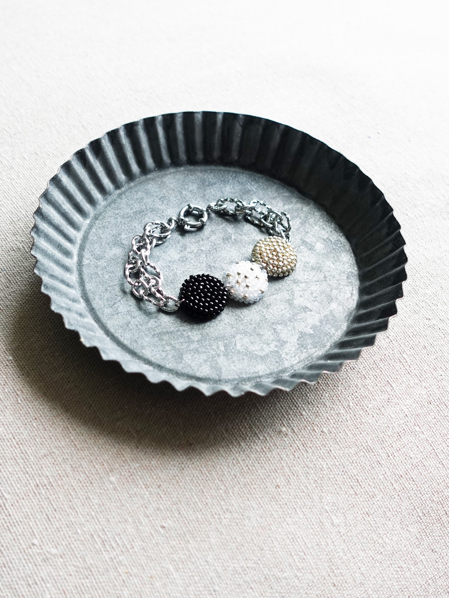Paloma Bracelet Tray Side