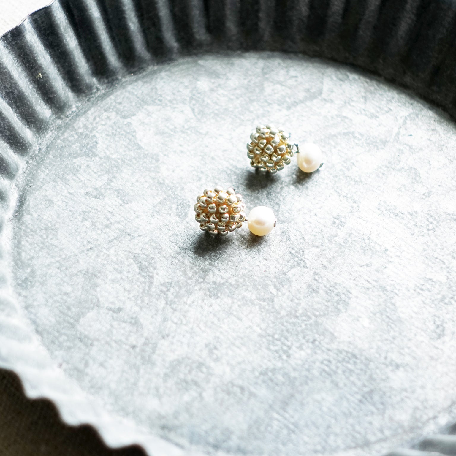 Phoebe Earrings in Gold Tray