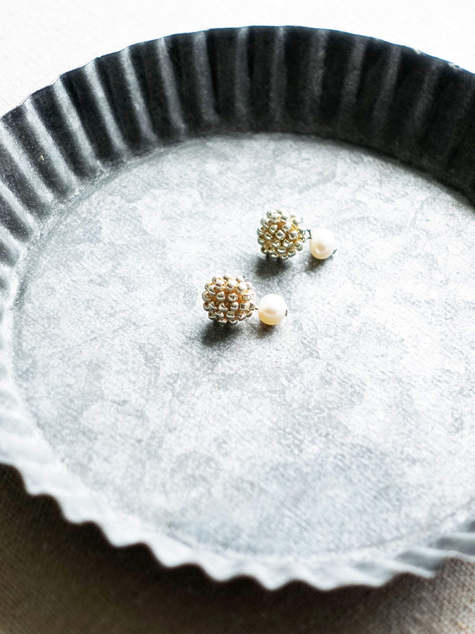 Phoebe Earrings in Gold Tray