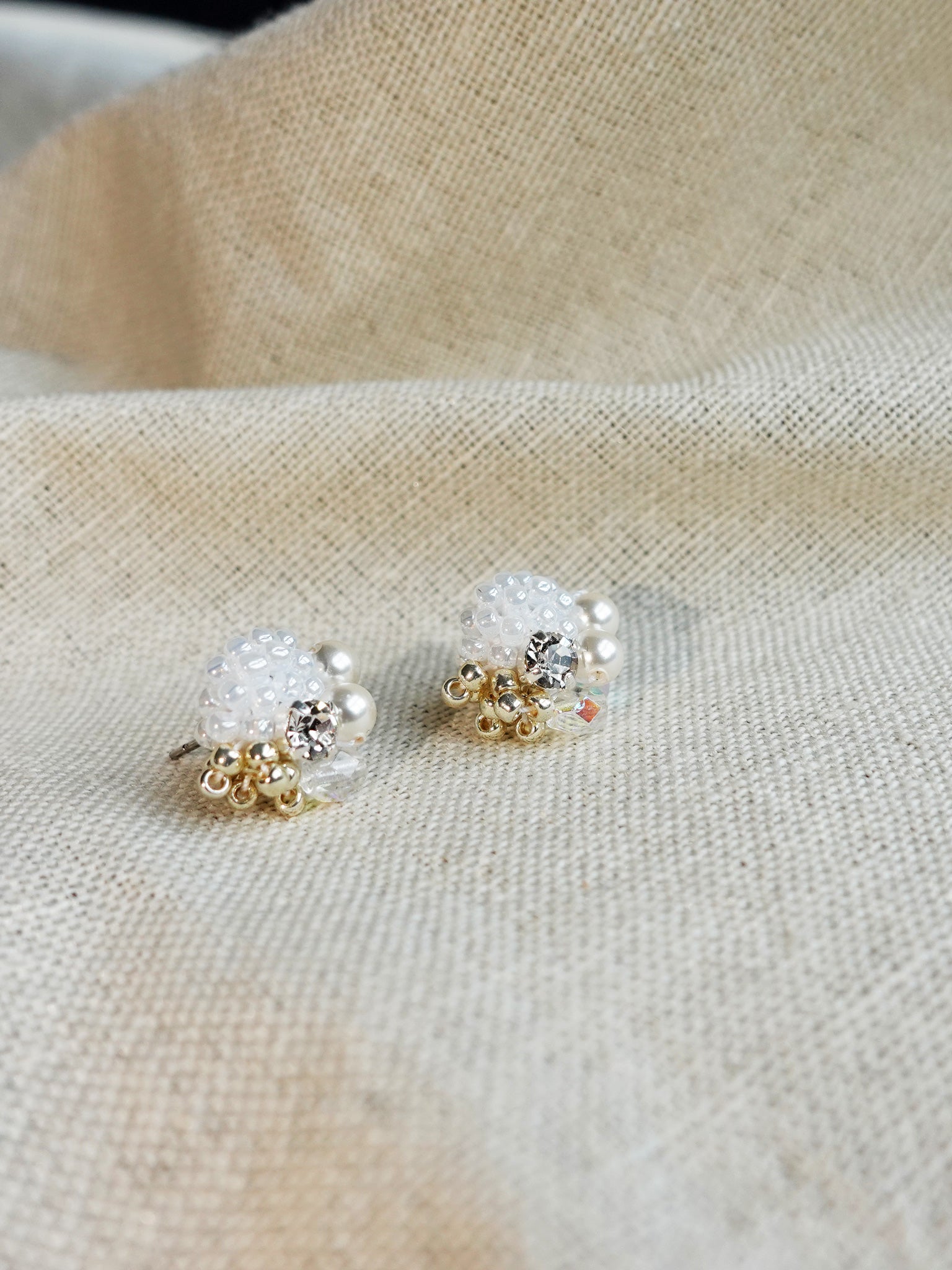 Polaris Stud Earrings in White Light