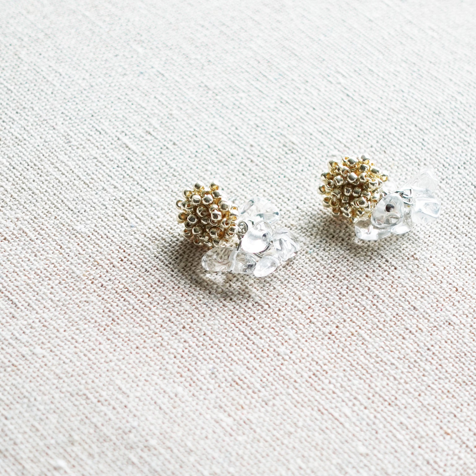 Sereia Quartz Earrings in Gold Side
