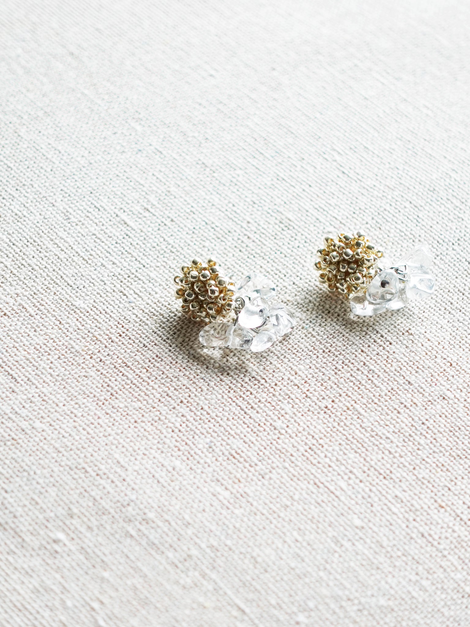 Sereia Quartz Earrings in Gold Side