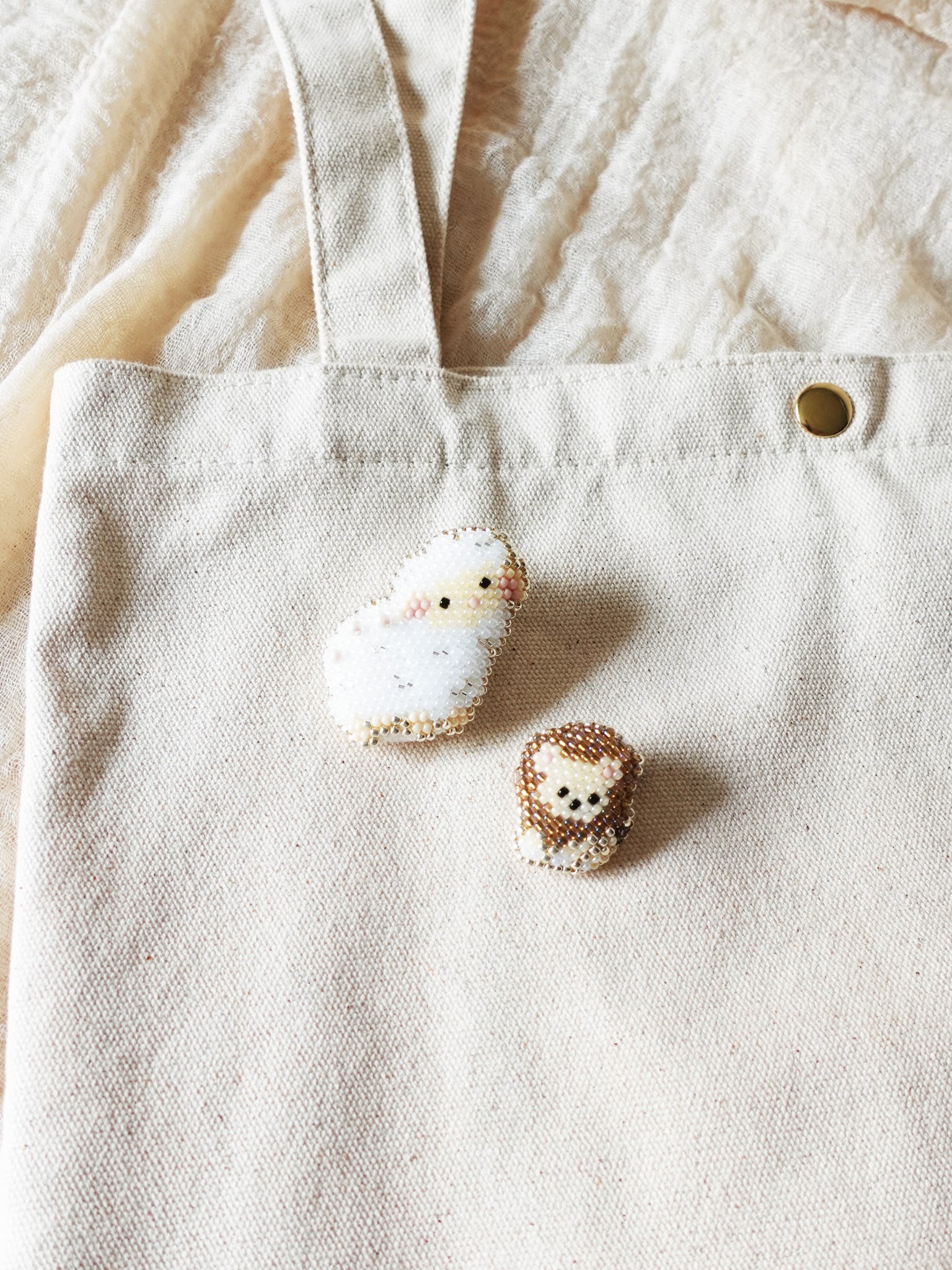 Sheep Small Lion Brooch Pin Bag