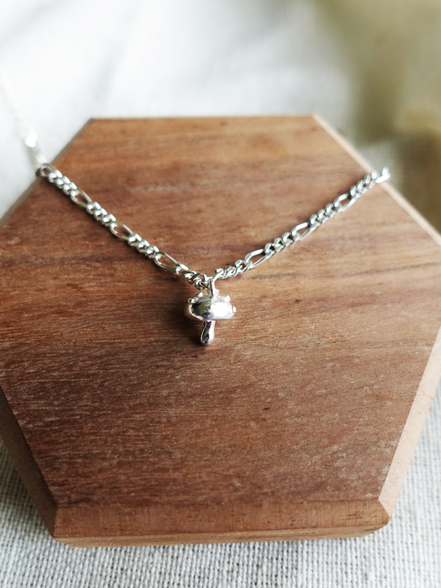 Small Mushroom Bracelet I Display Front