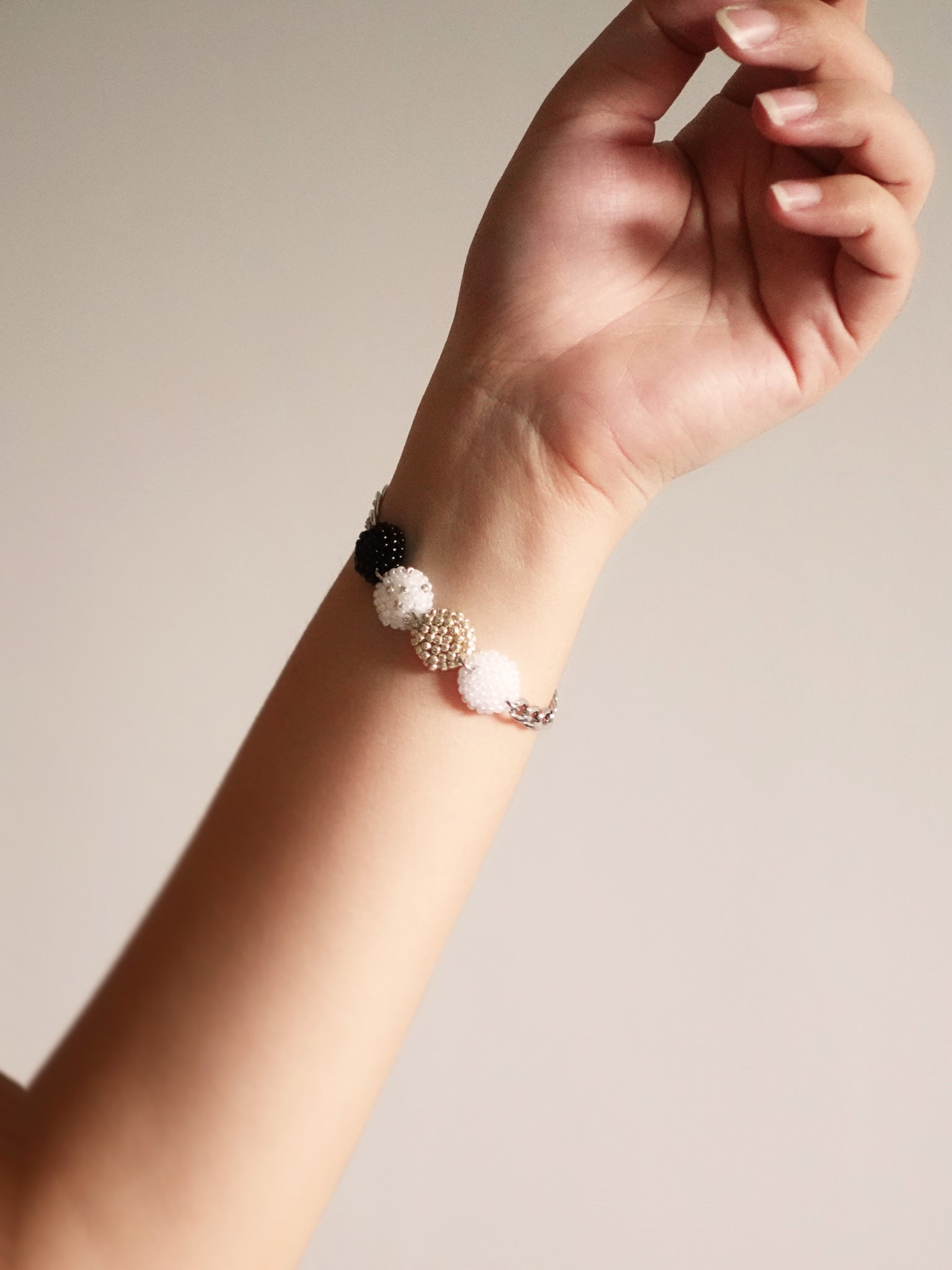 Winona Bracelet Hand Right