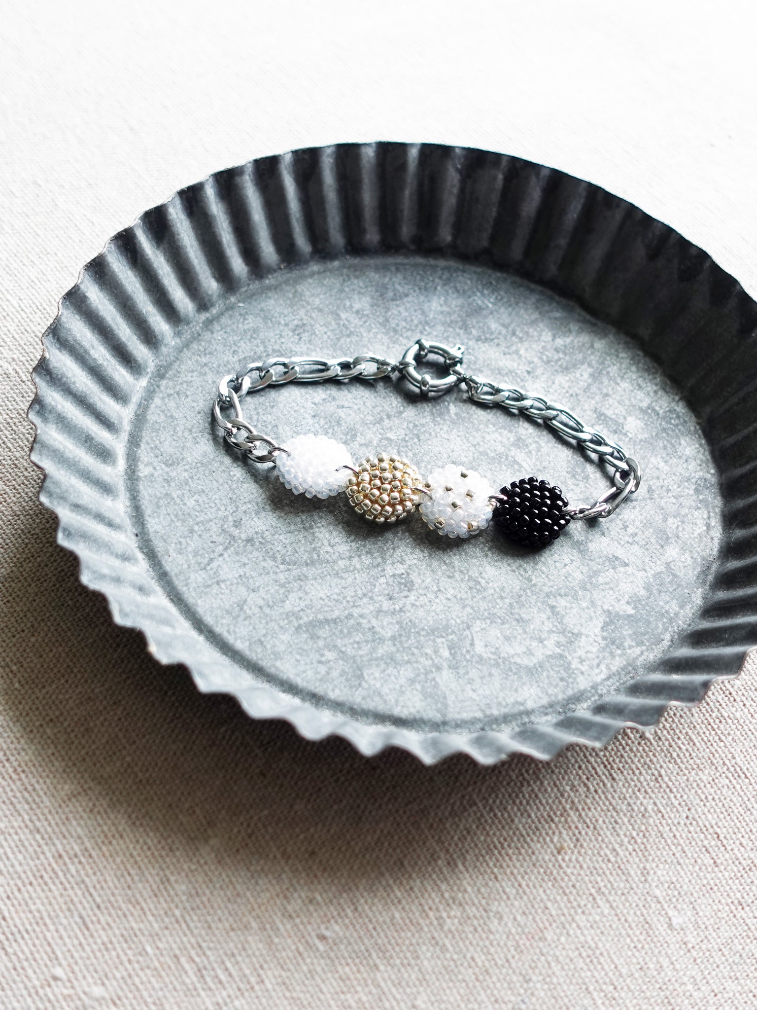 Winona Bracelet Tray Front