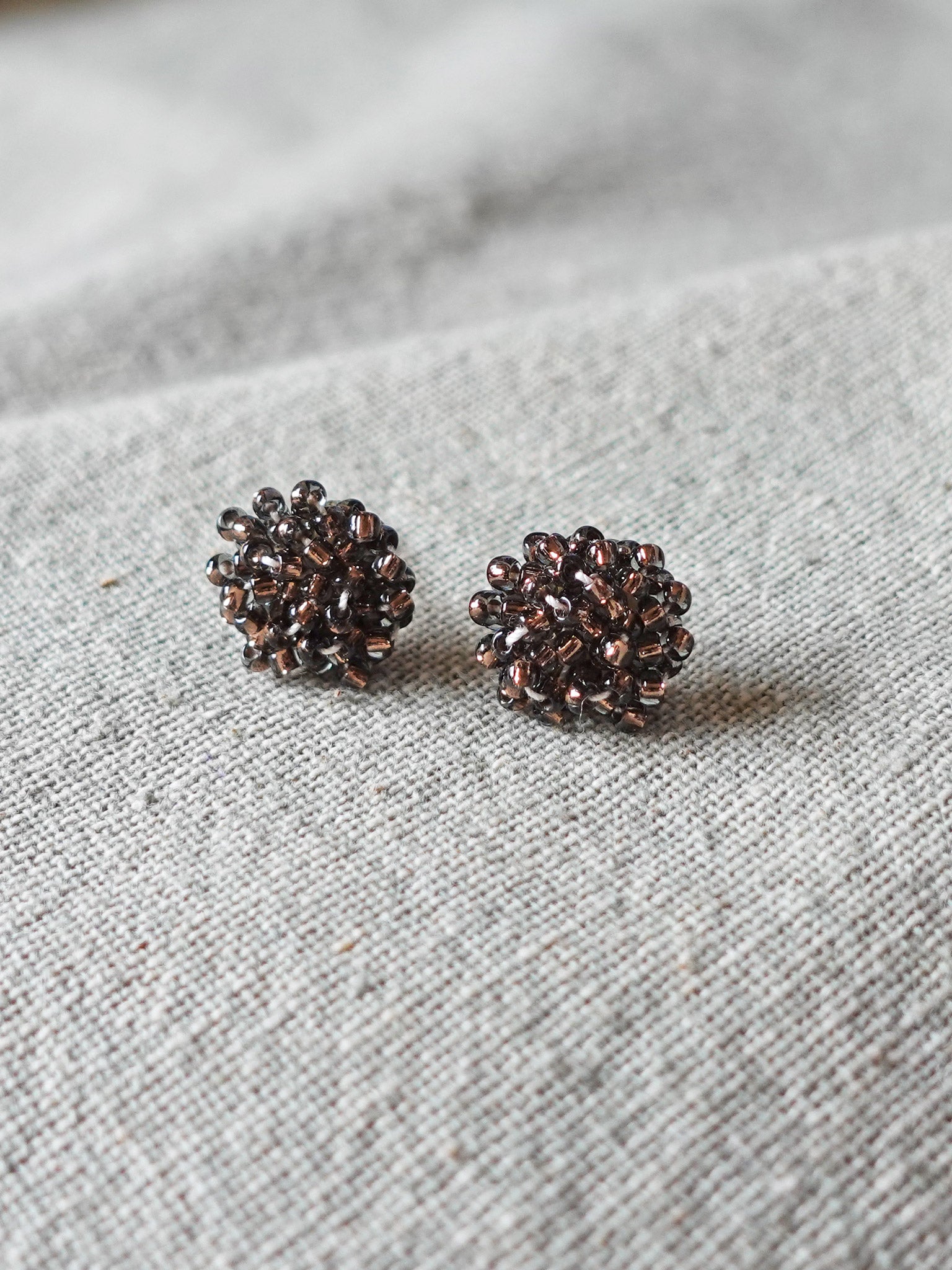 Ariel Stud Earrings in Umber Front