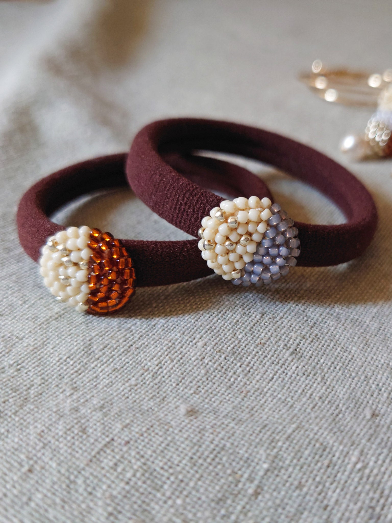 Cara Hair Tie in Grey Group