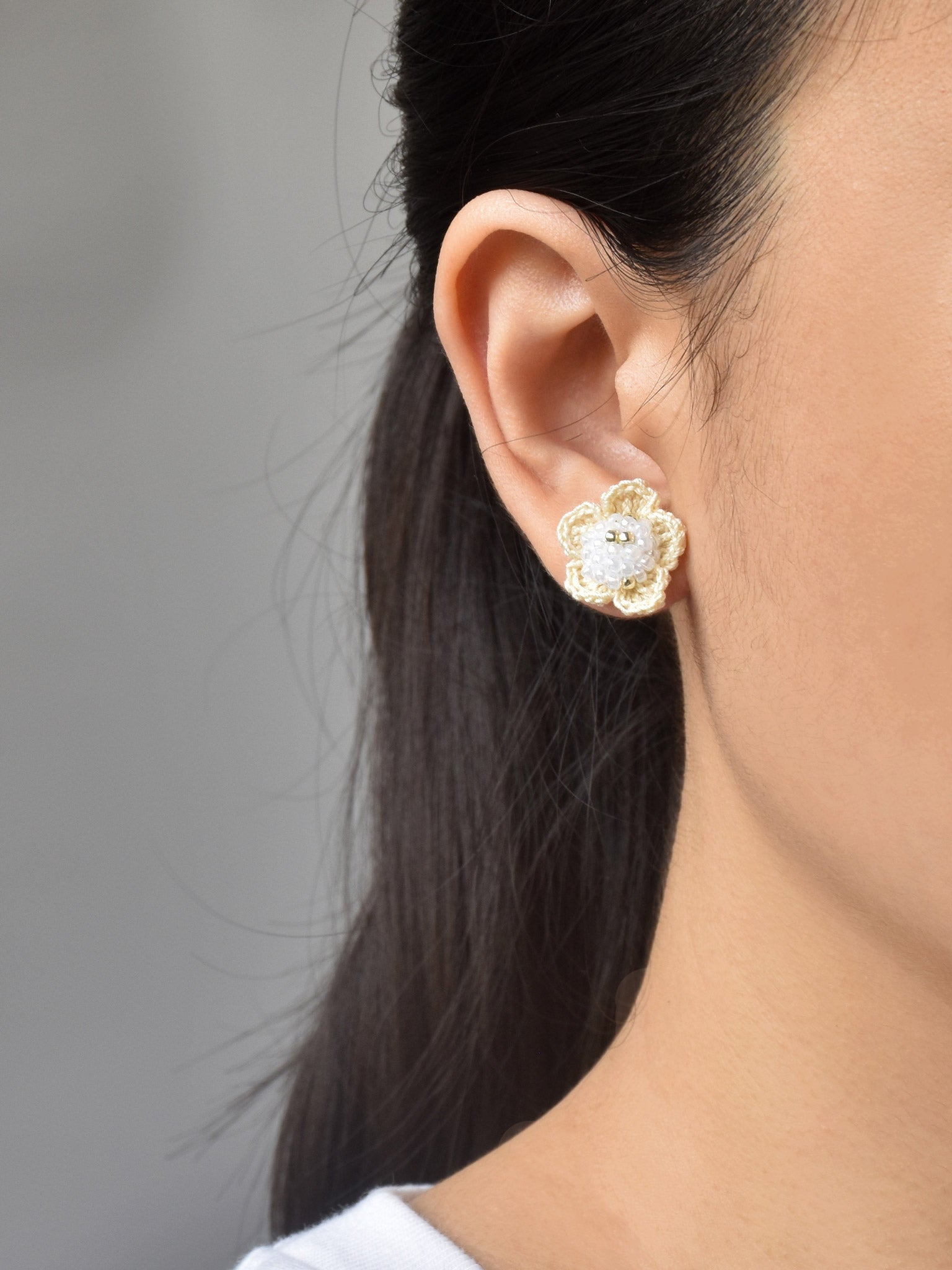 Floral Stud Earrings in White Model