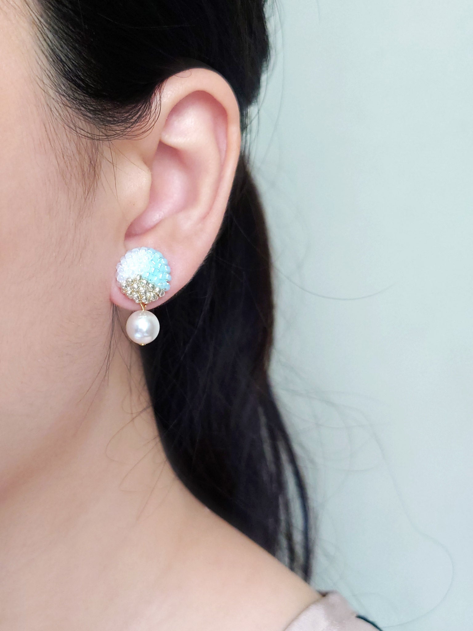 Mariota Trio Earrings in Blue Model