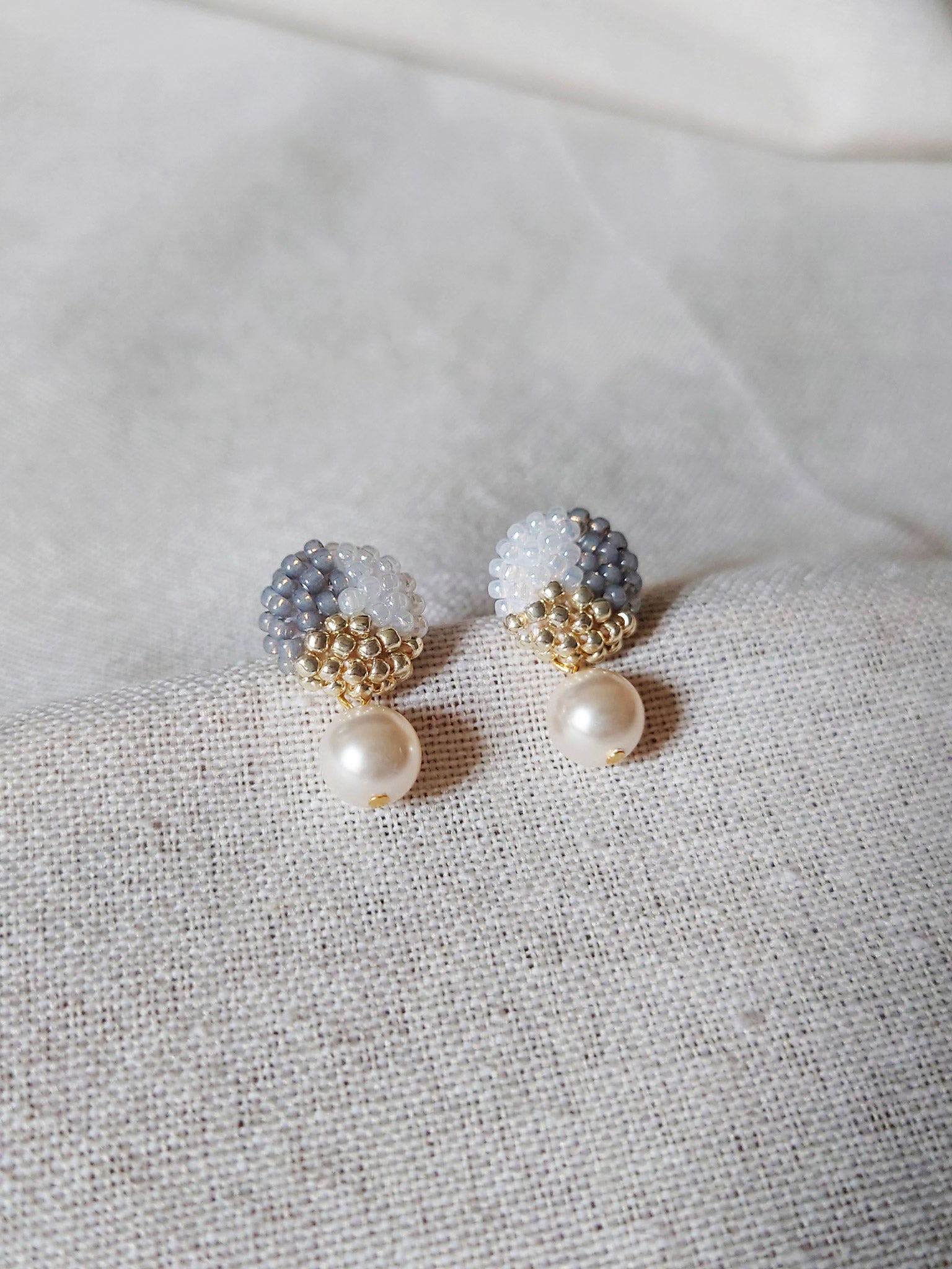 Mariota Trio Earrings in Grey Side