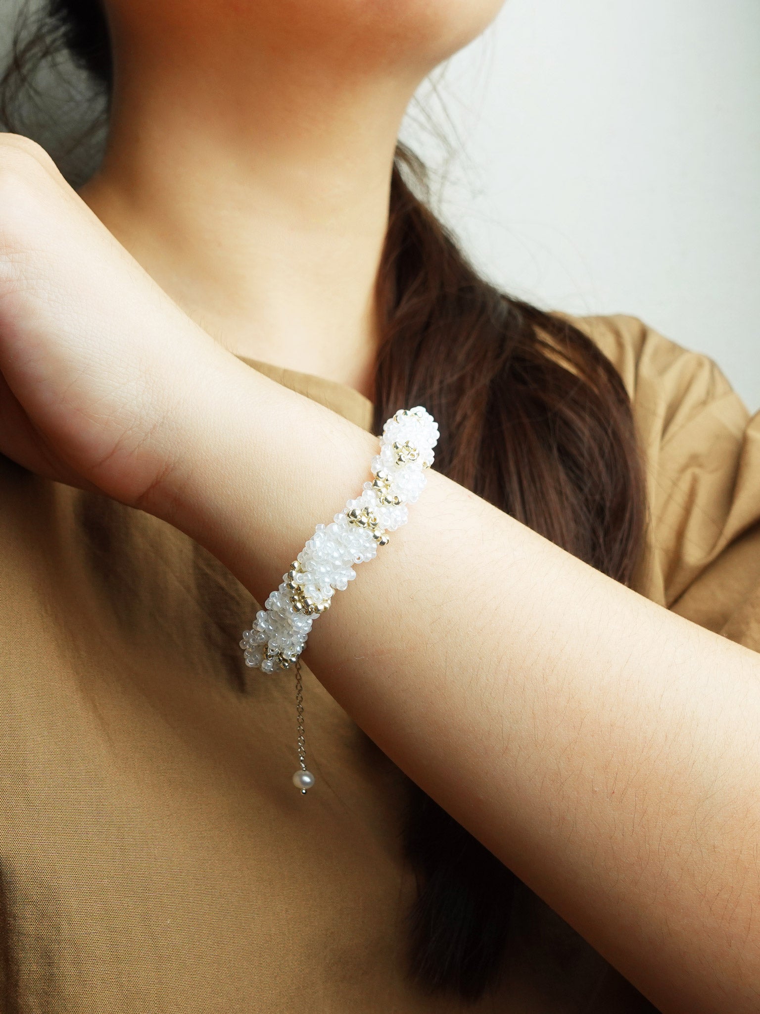 Meadow Star Dust Bracelet in White Model 2