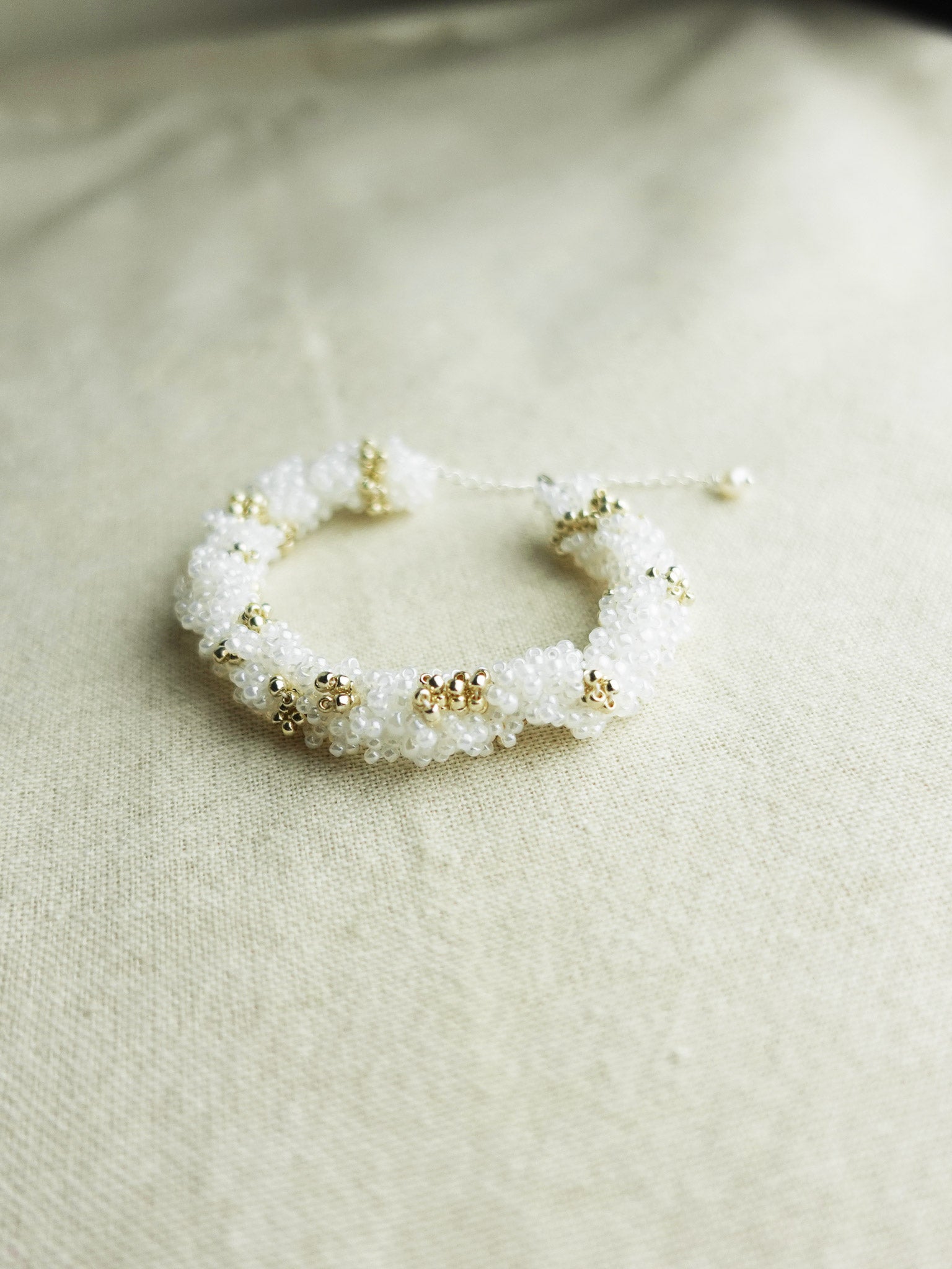 Meadow Star Dust Bracelet in White Right