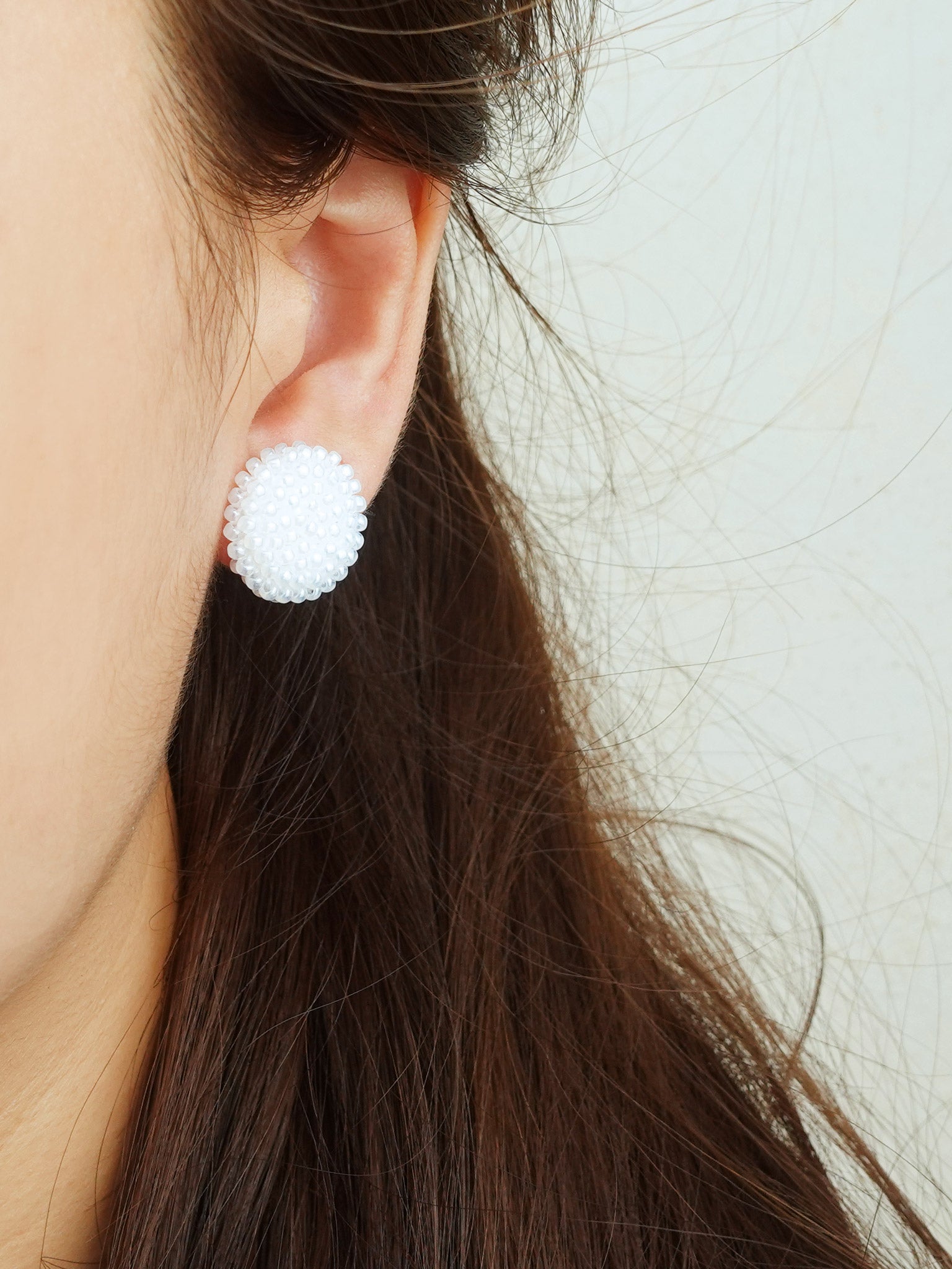 Prelude Maxi Stud Earrings in White Model