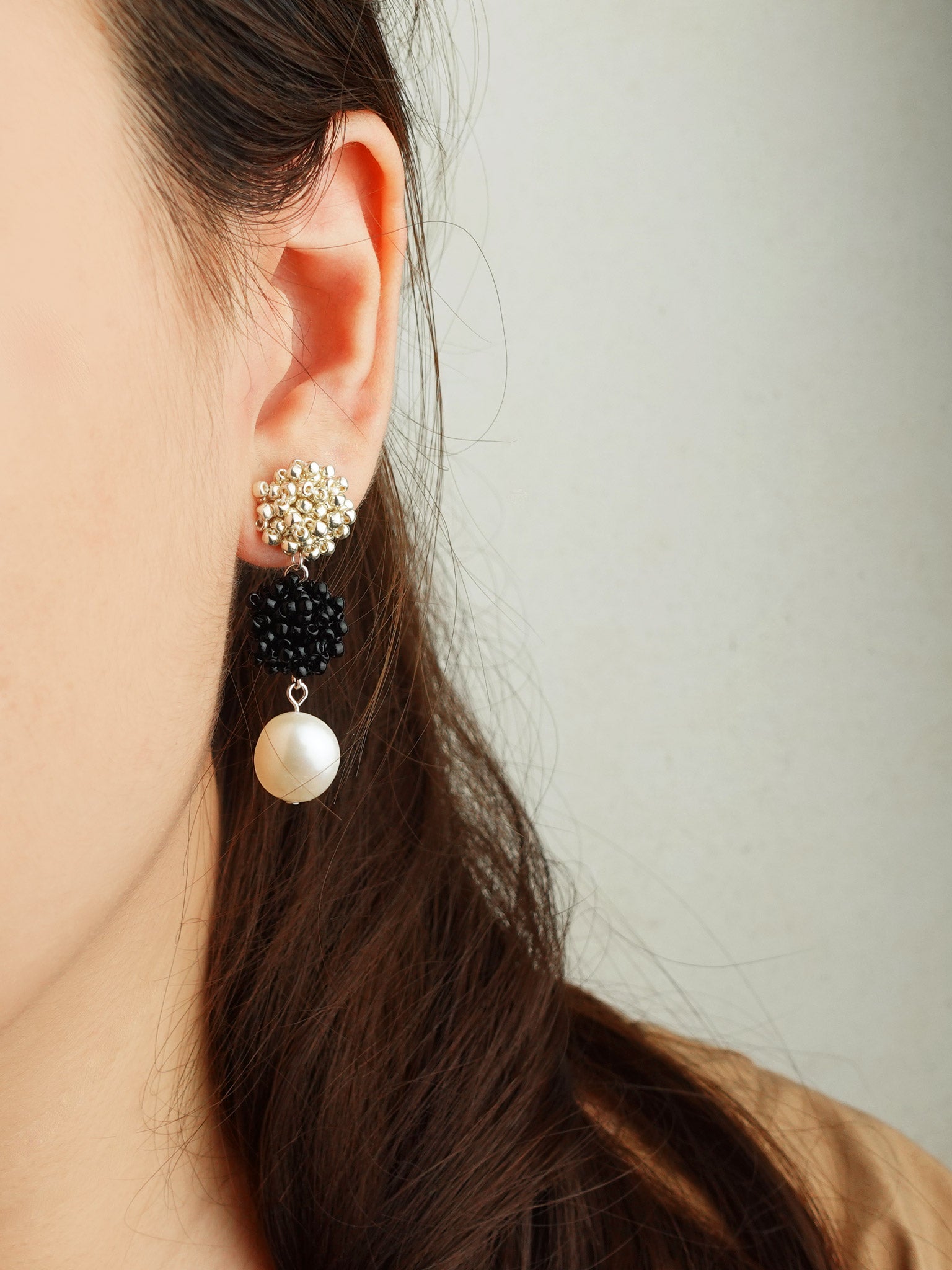 Richele Earrings in Black Model