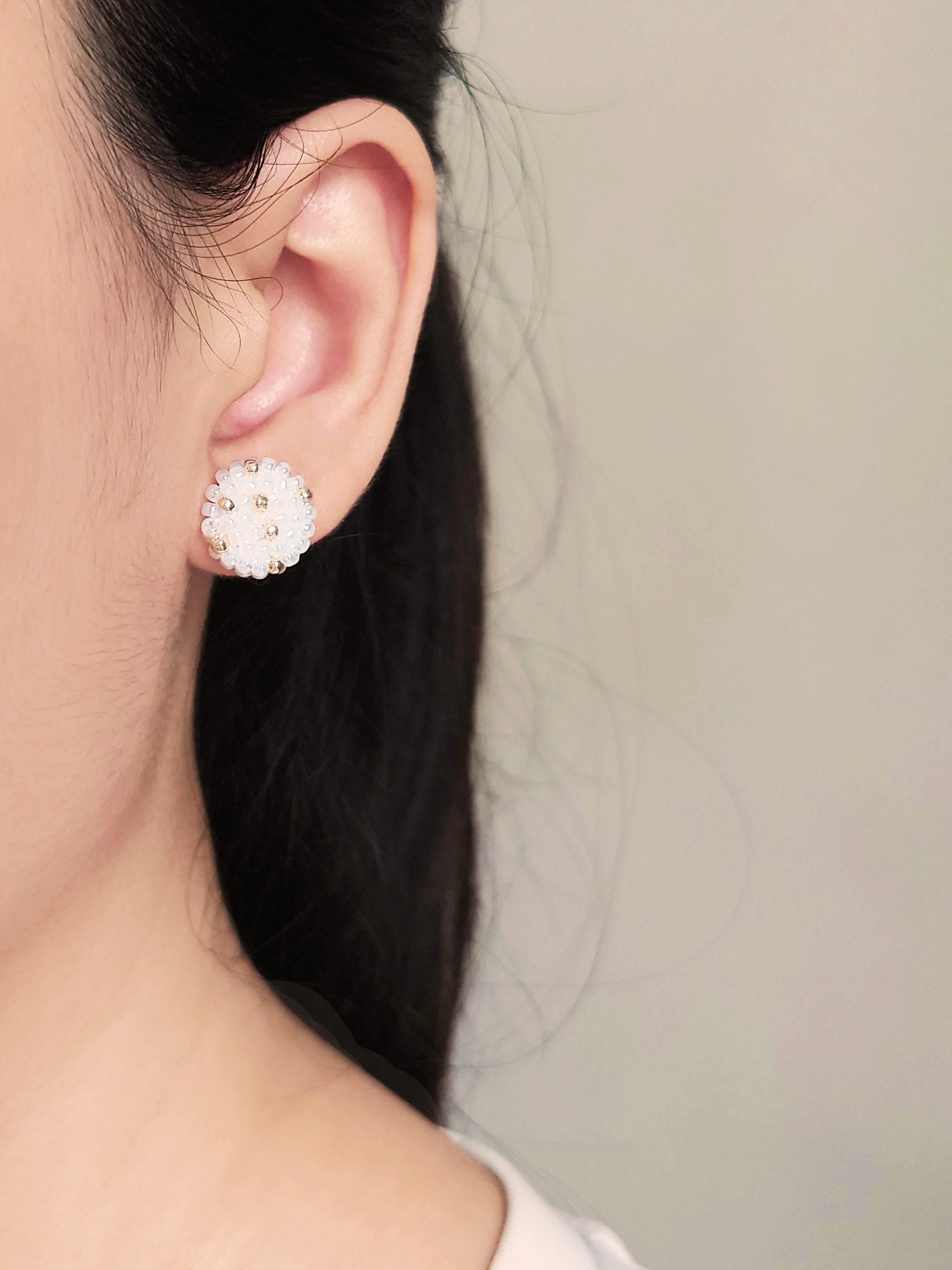 Star Dust Delica Stud Earrings Model