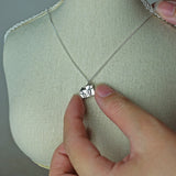 Terrace Houses Necklace II Model Hand