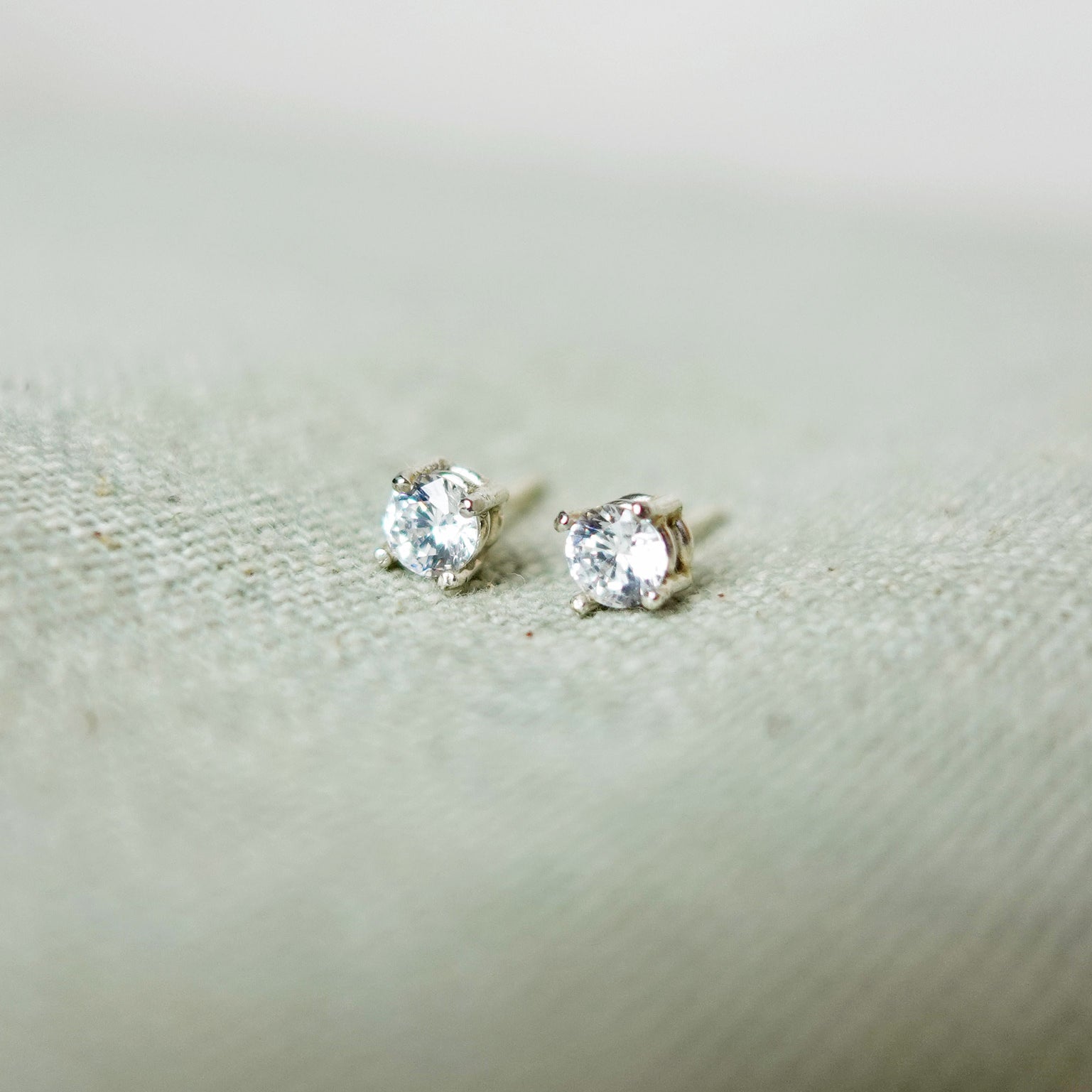 Zircon Stud Earrings in White Front