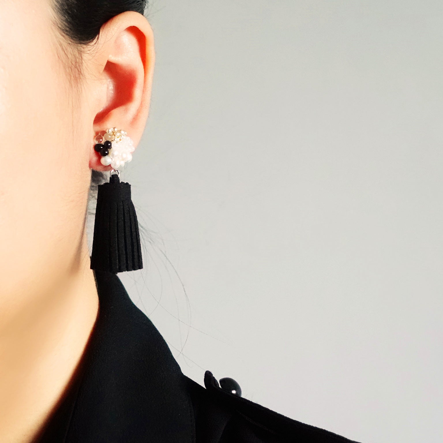 Bada Lucid Tassel Earrings Model