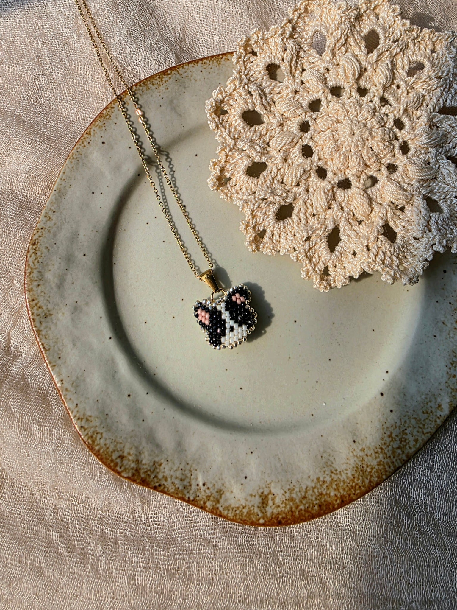Border collie necklace left