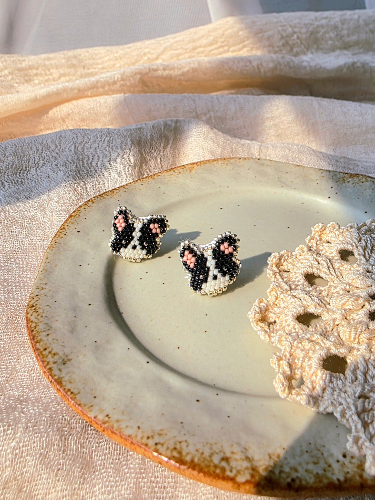 Border collie stud earrings front