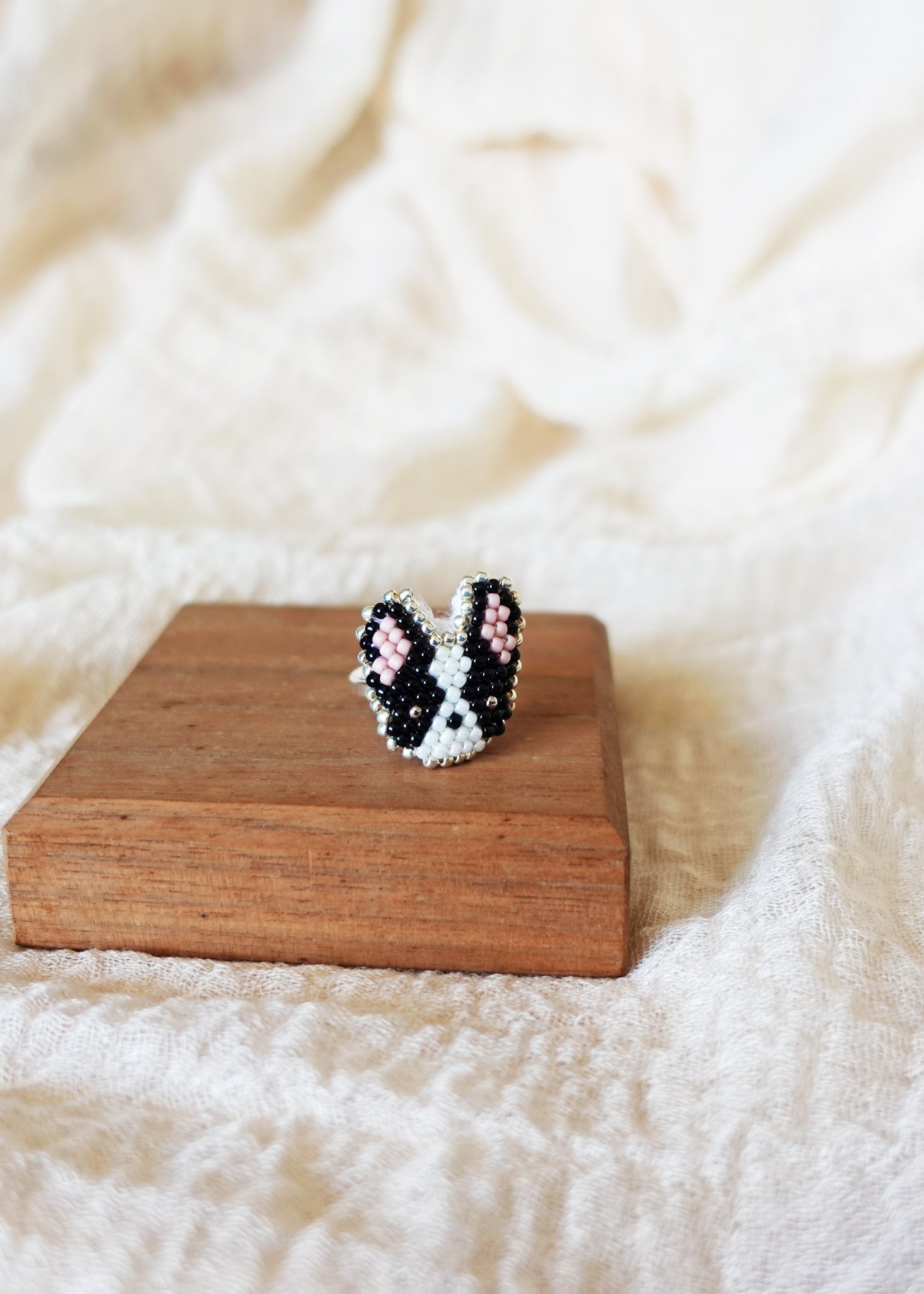 Boston Terrier Ring Display Left