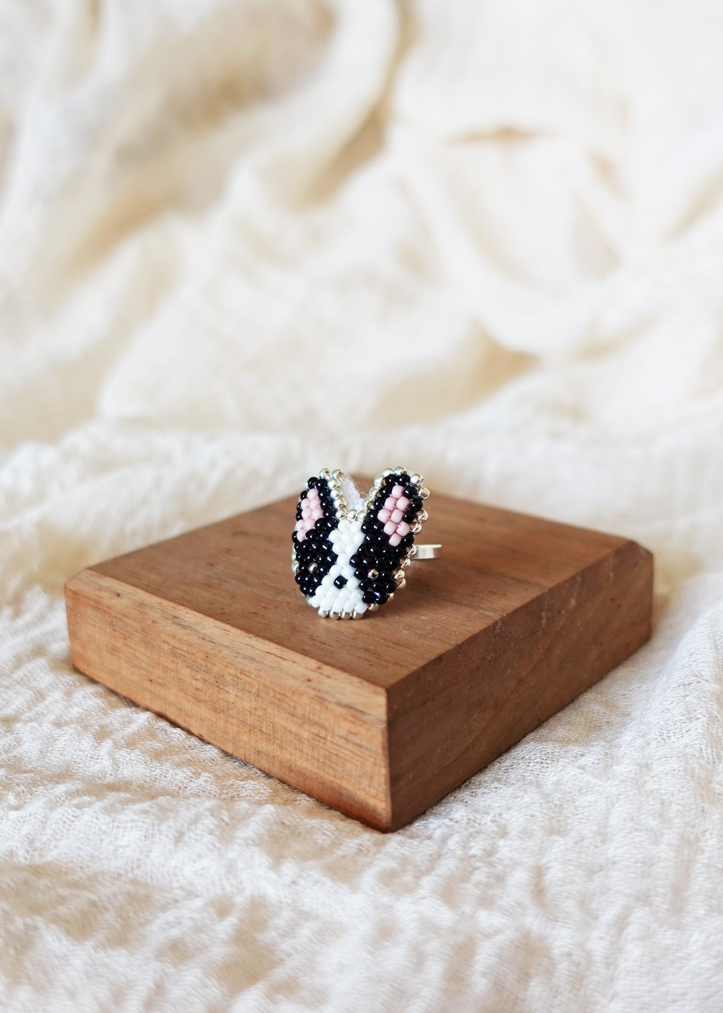 Boston Terrier Ring Display Right