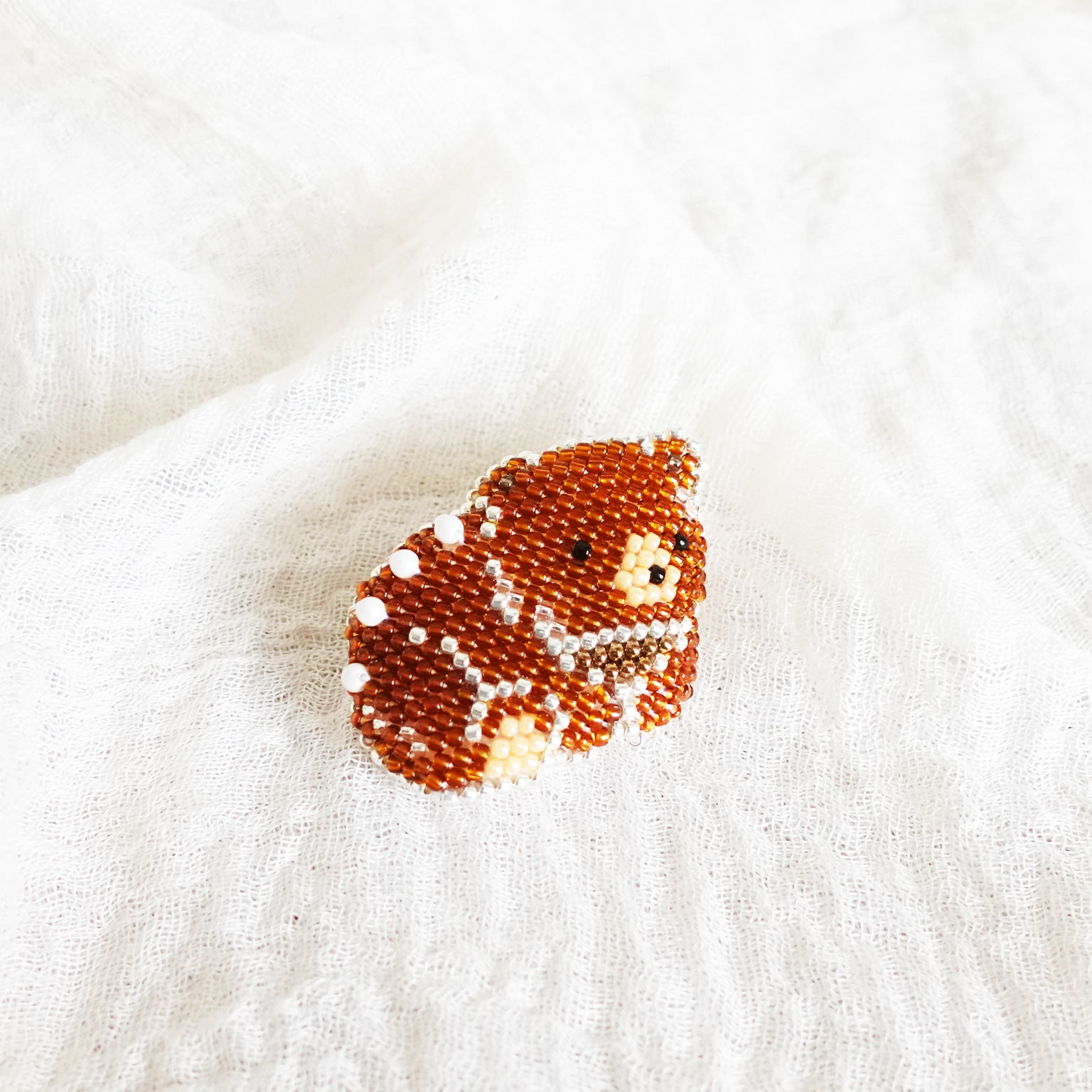Brown Bear Loaf Brooch Pin Front