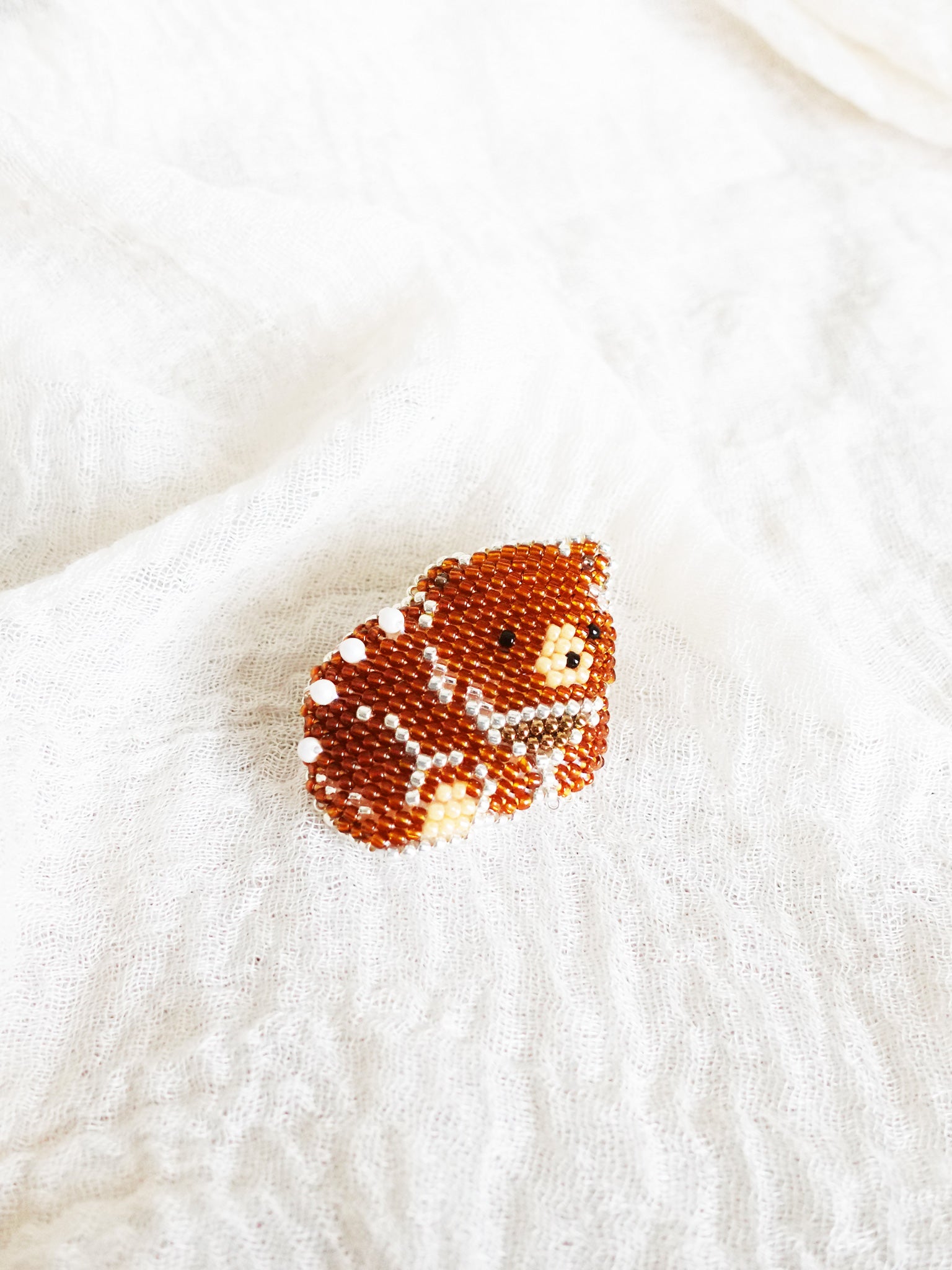 Brown Bear Loaf Brooch Pin Front