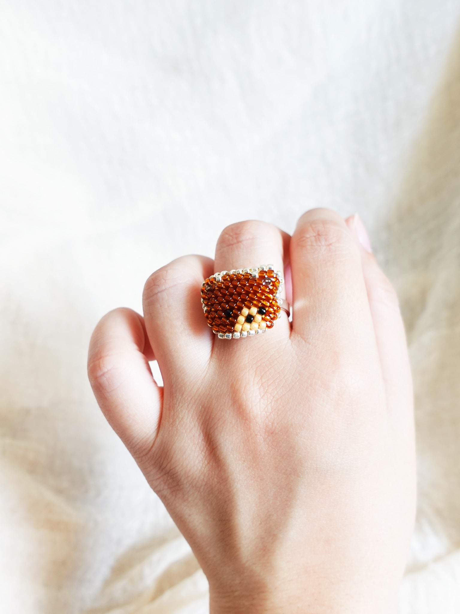 Brown Bear Ring Hand 2