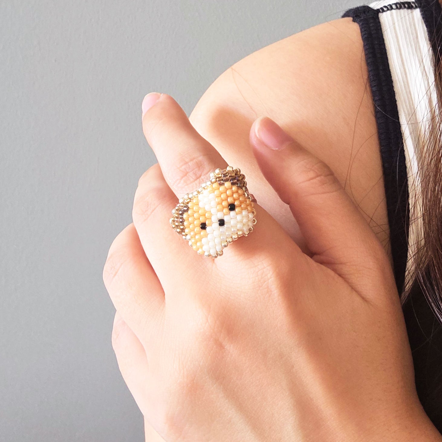 Bulldog Ring Model Close
