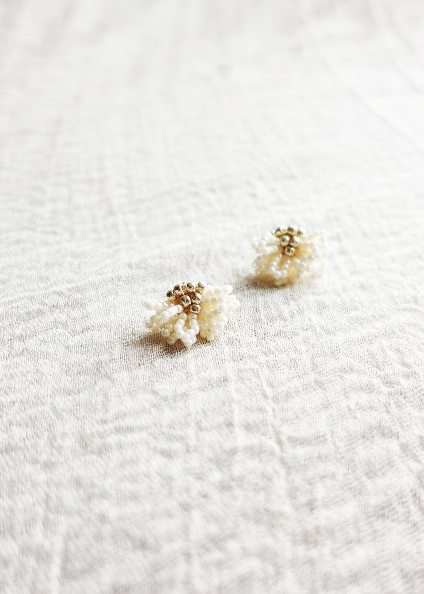 White Beaded Earrings Camellia Clo Stud in Pearl Front