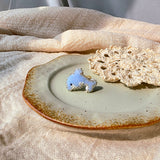 Dolphin ring front