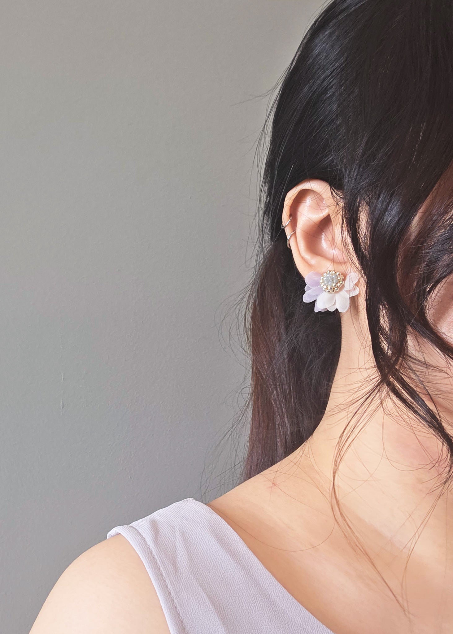 Ethereal Bicolor Stud Earrings in Grey Model