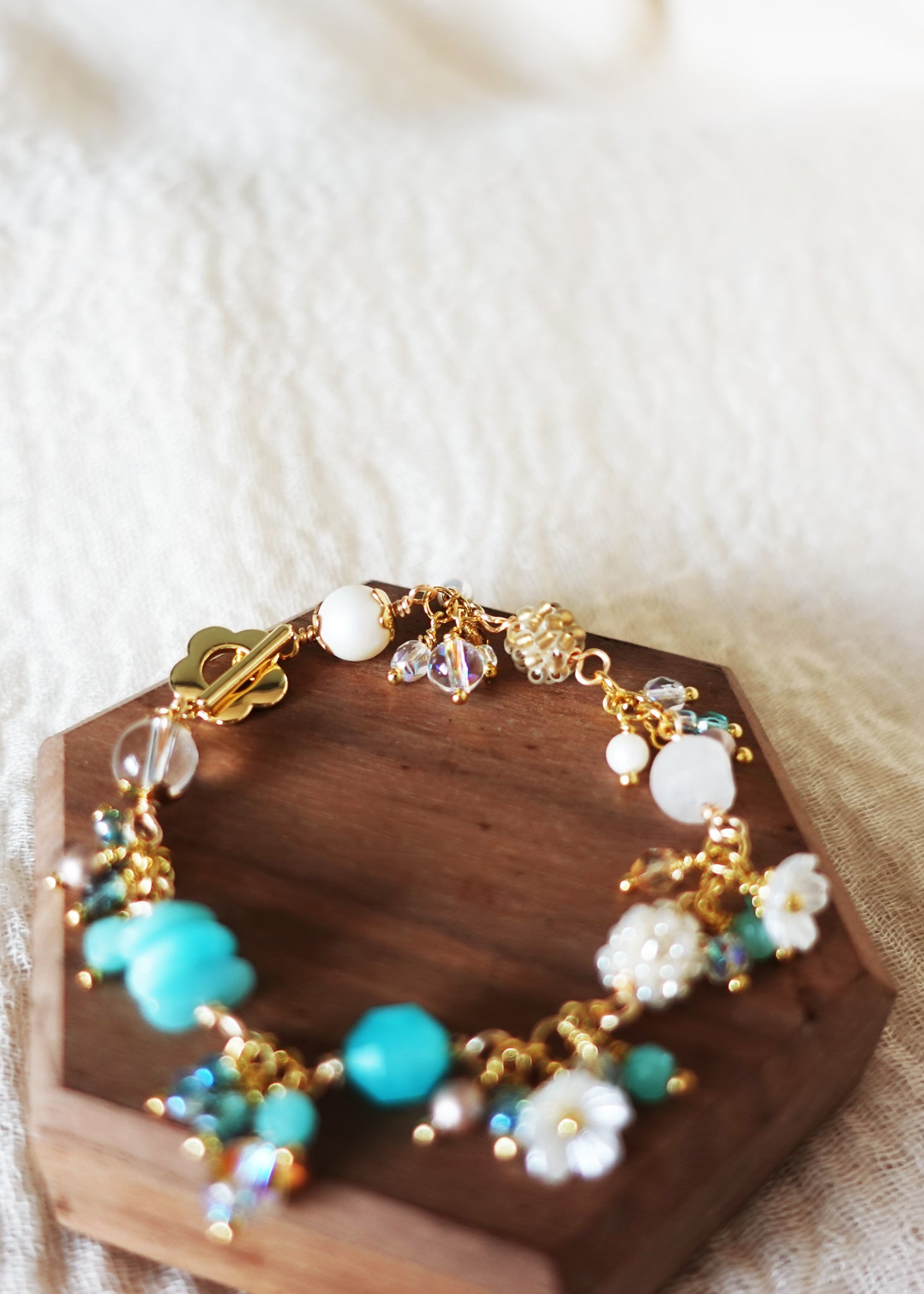 Faerie Bloom Bracelet in Ocean Blue Pearl