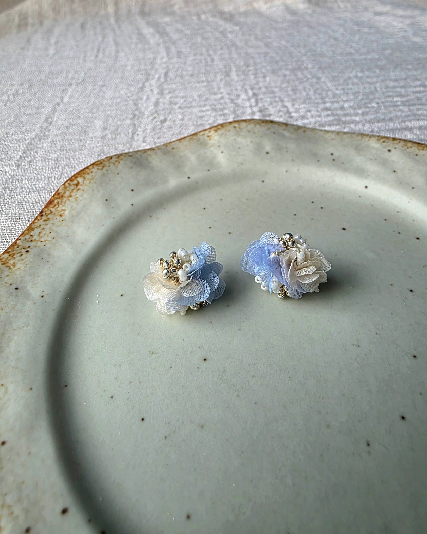 Fleur d'Or Stud Earrings in Blue Front